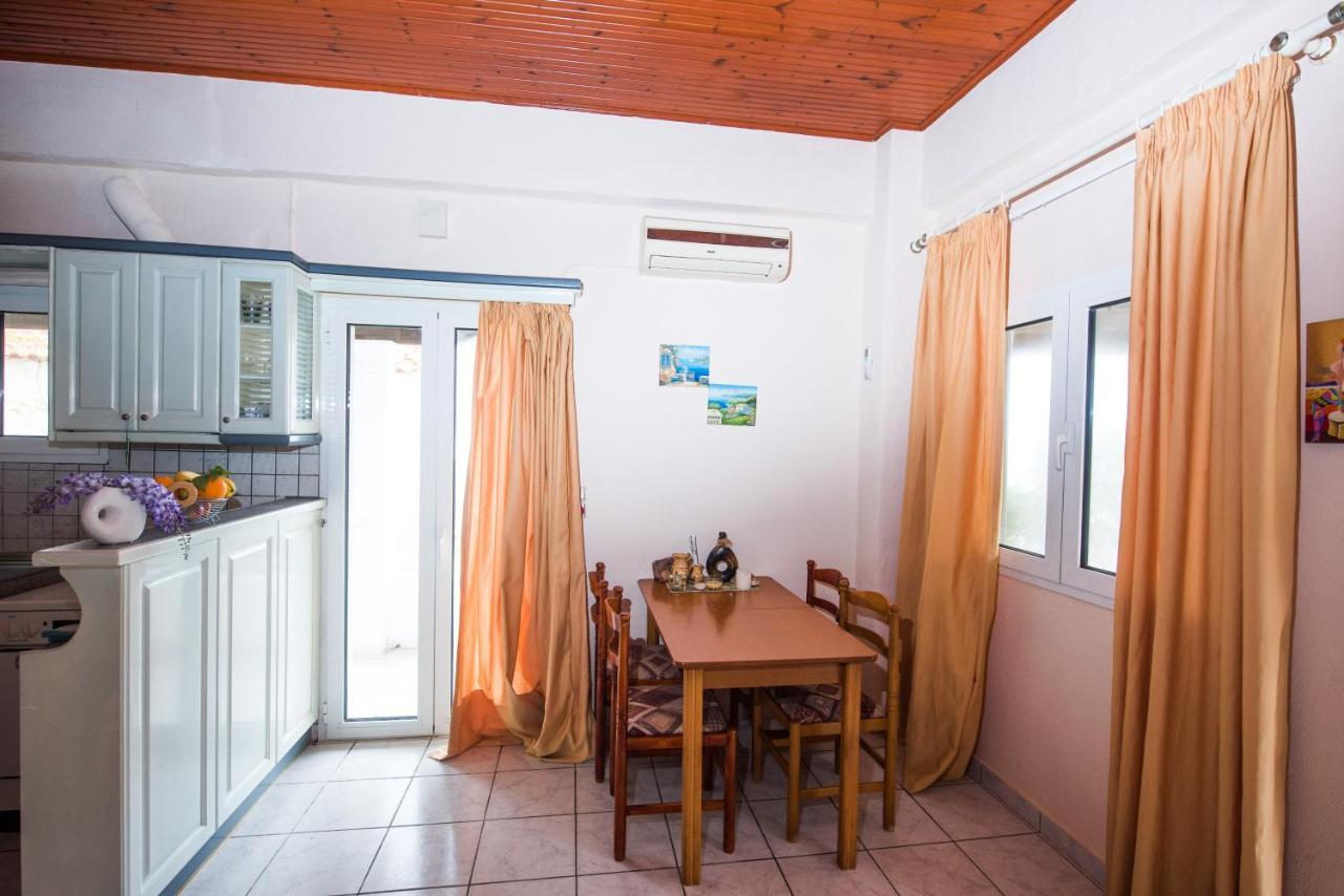 Pantelis Apartments Agios Georgios  Exterior foto